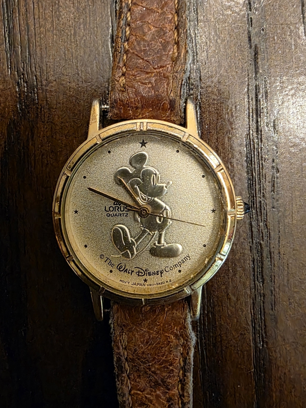 Vintage LORUS (1980) Disney Mickey Mouse Gold women's Wrist Watch Rare Classic